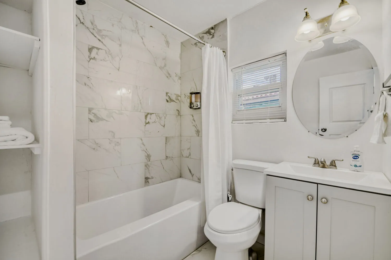 1 Bedroom, 1 Bath · Pineapple 102 - Image 5