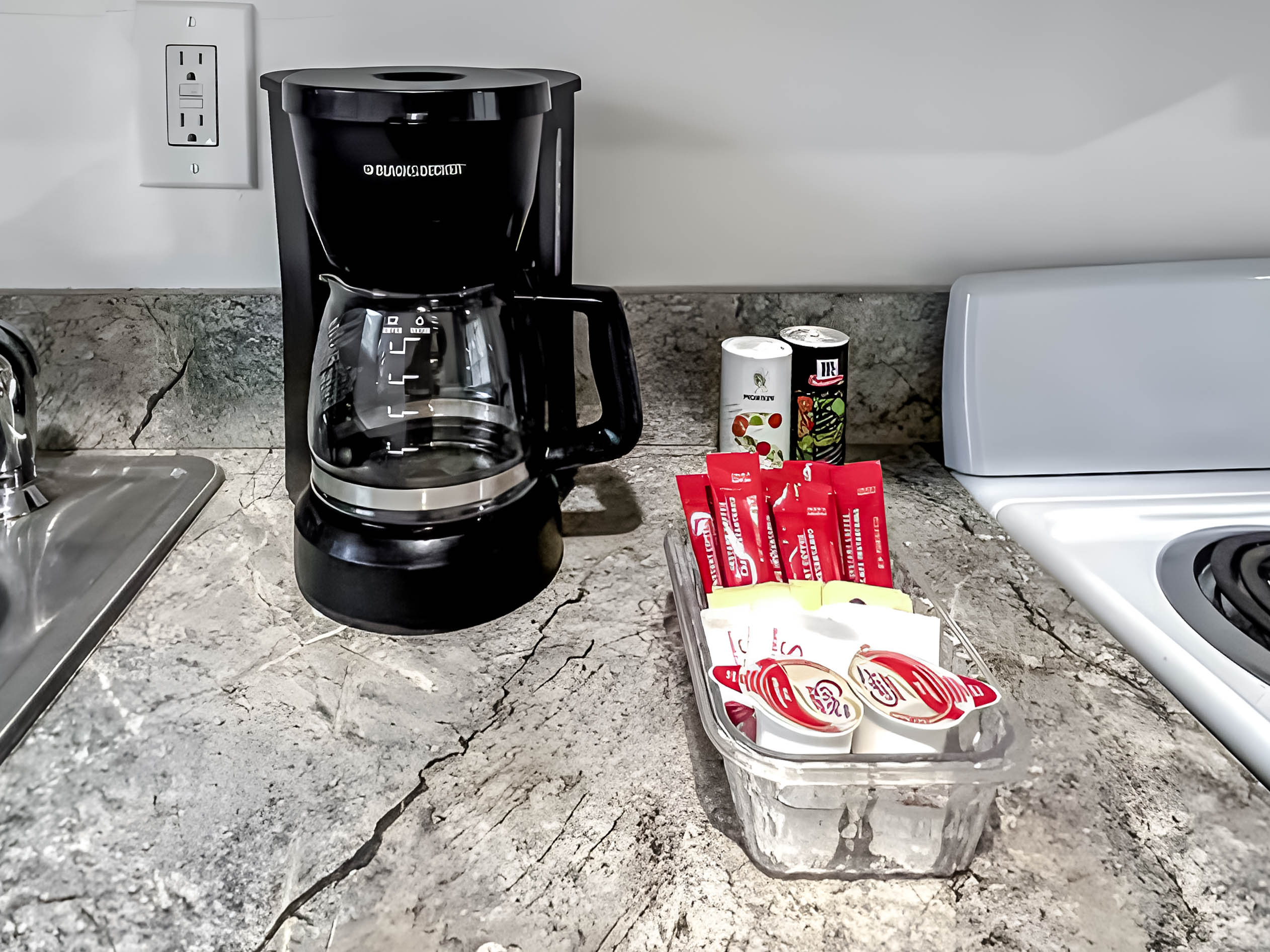 1 Bedroom, 1 Bath · Pineapple 102 - Image 6