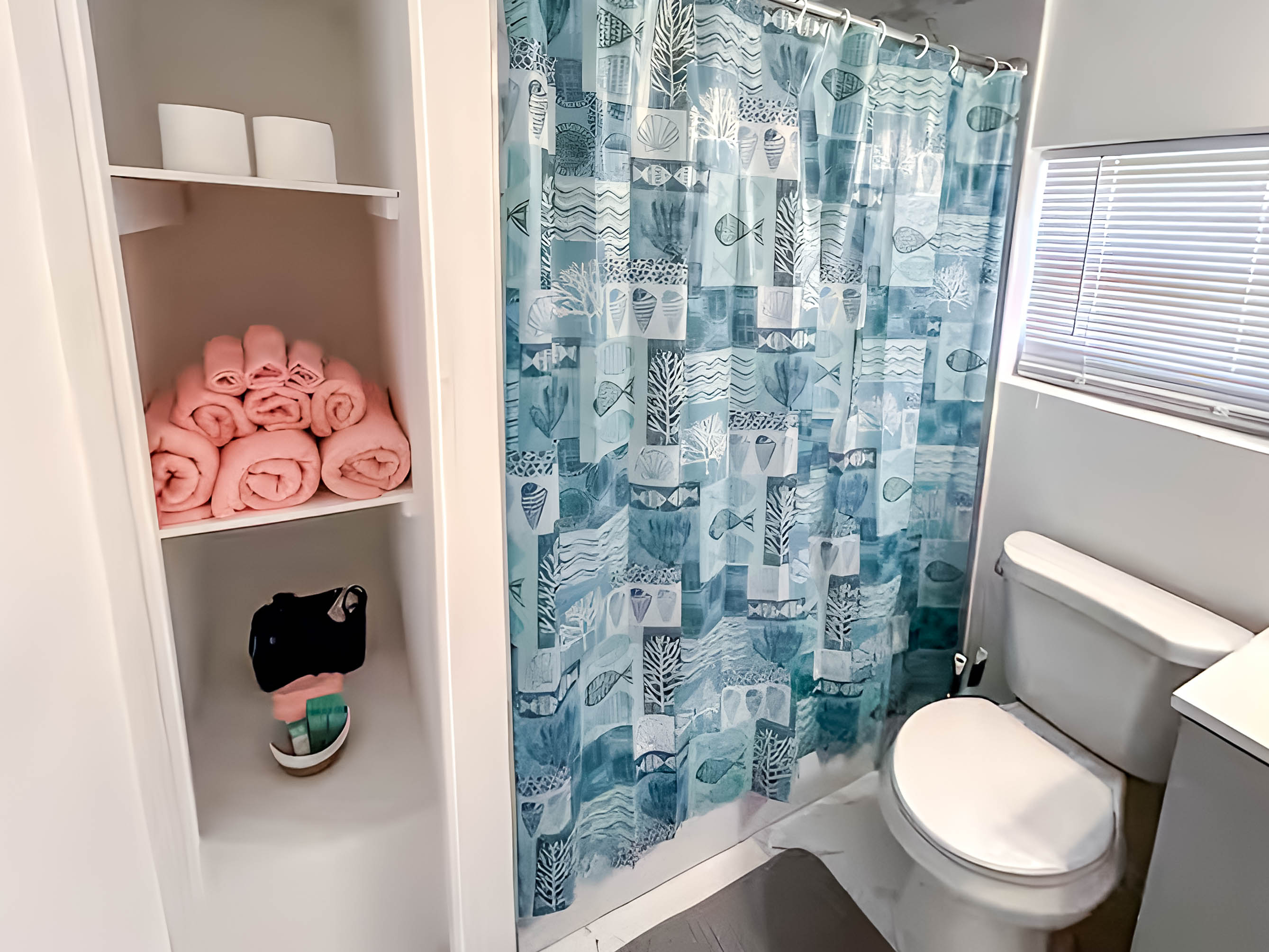 1 Bedroom, 1 Bath · Pineapple 102 - Image 8