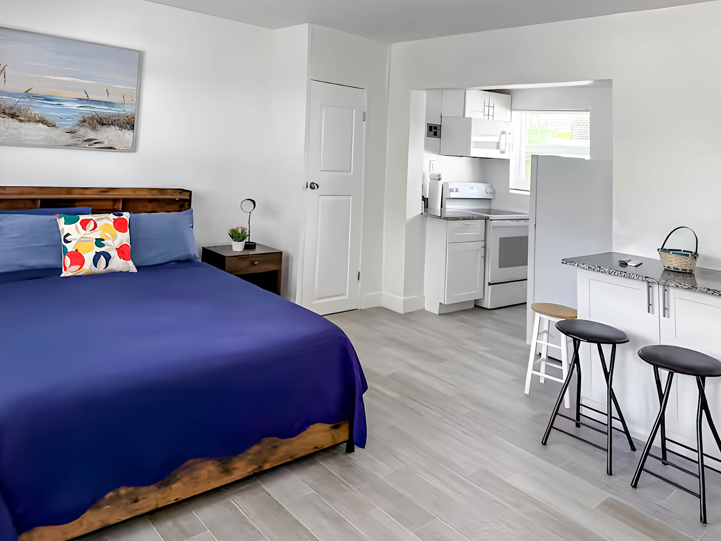 Studio - Comfort · Pineapple 104