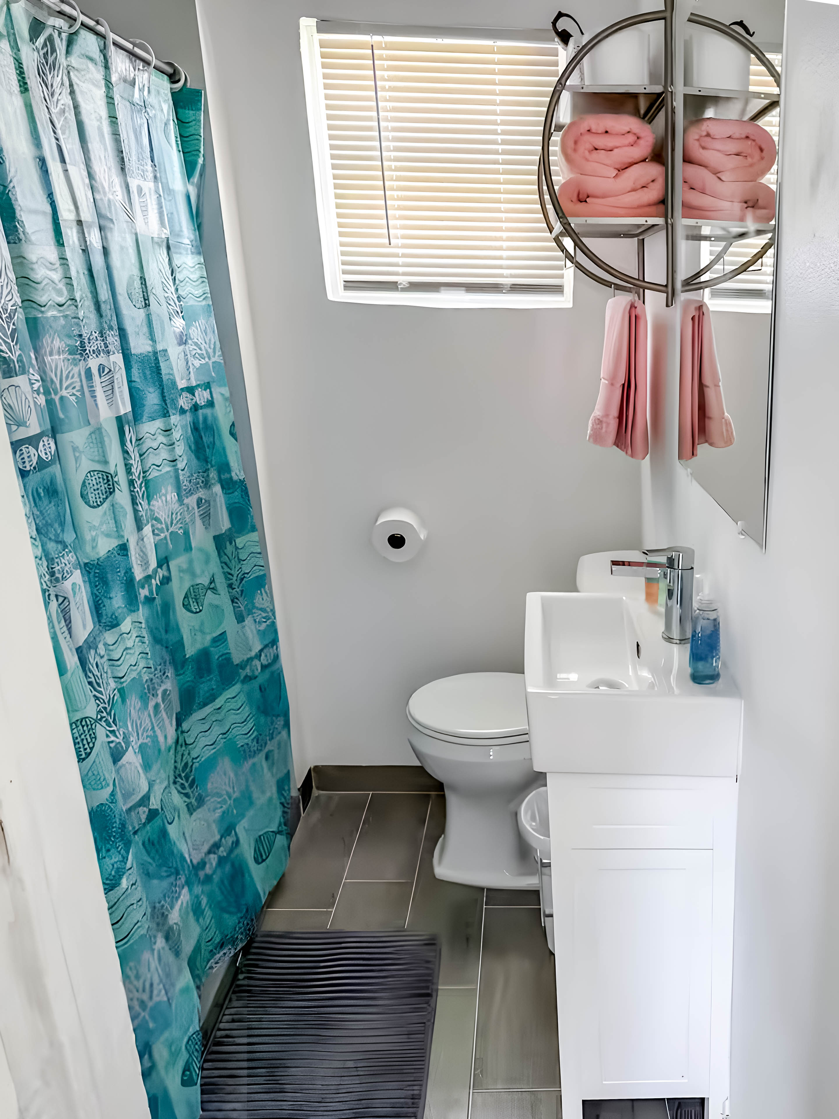 Studio - Comfort · Pineapple 104 - Image 2