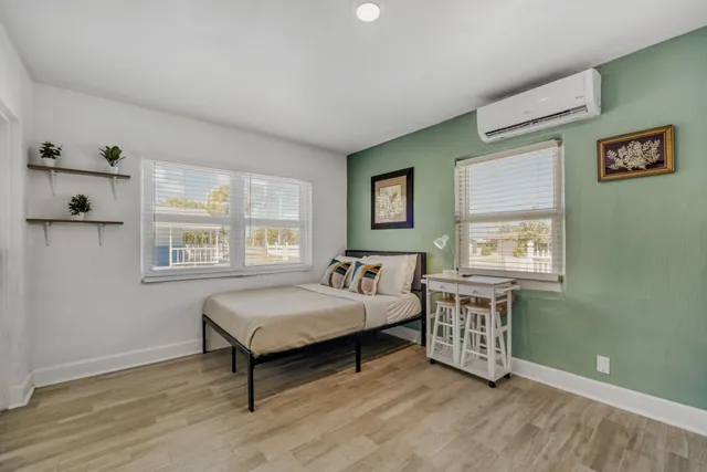 Studio — Compact · Unit 2526