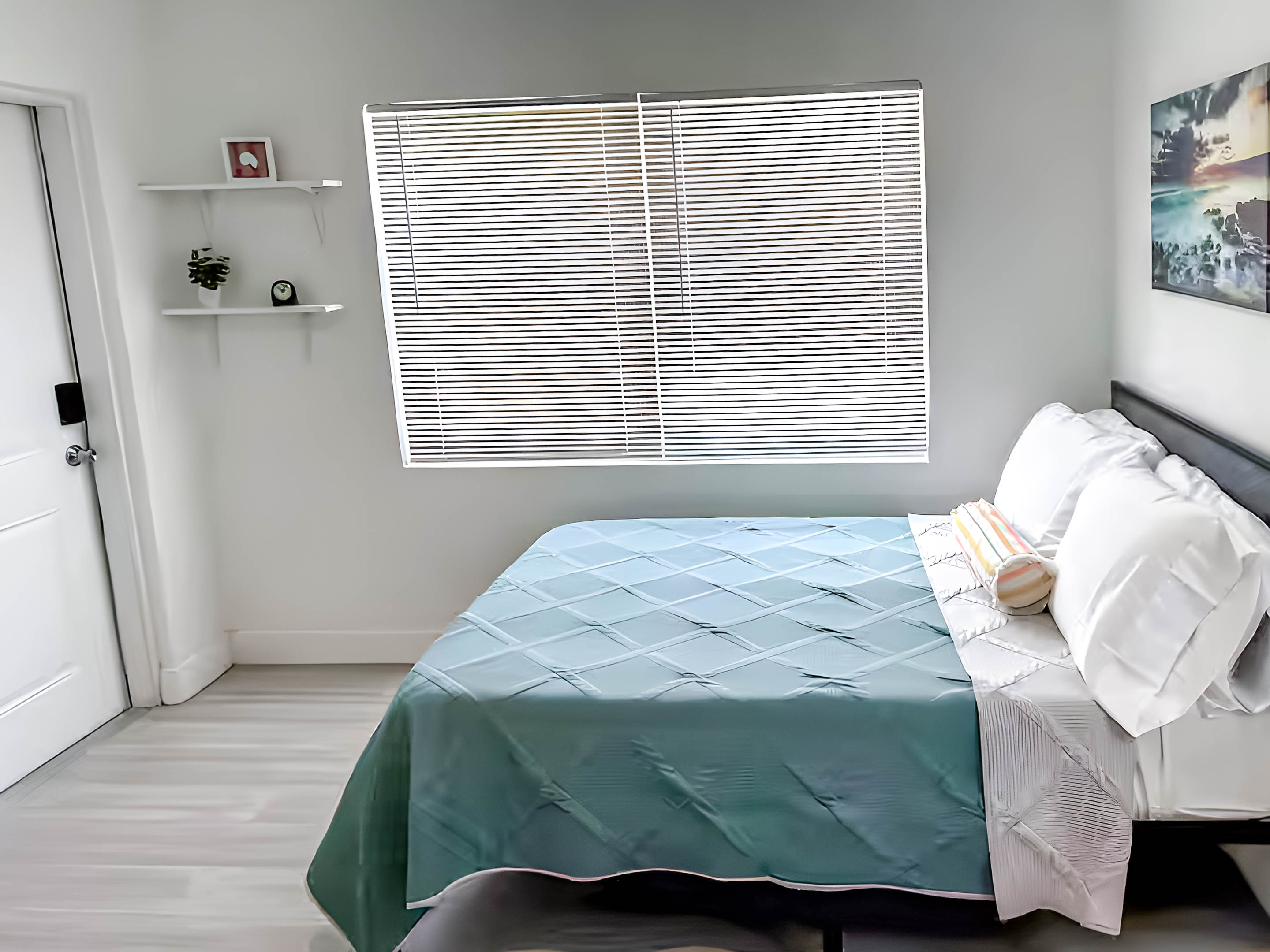 Studio - Compact · Unit 2526 - Image 2