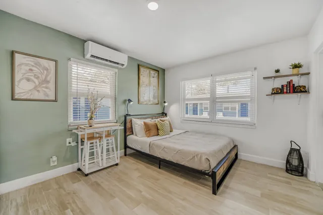 Studio — Compact · Unit 2528