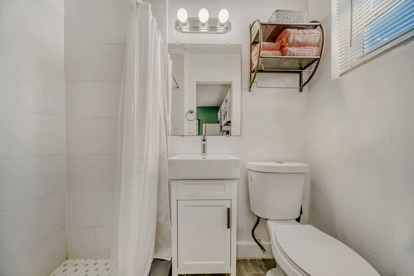 Studio — Compact · Unit 2528 - Image 6