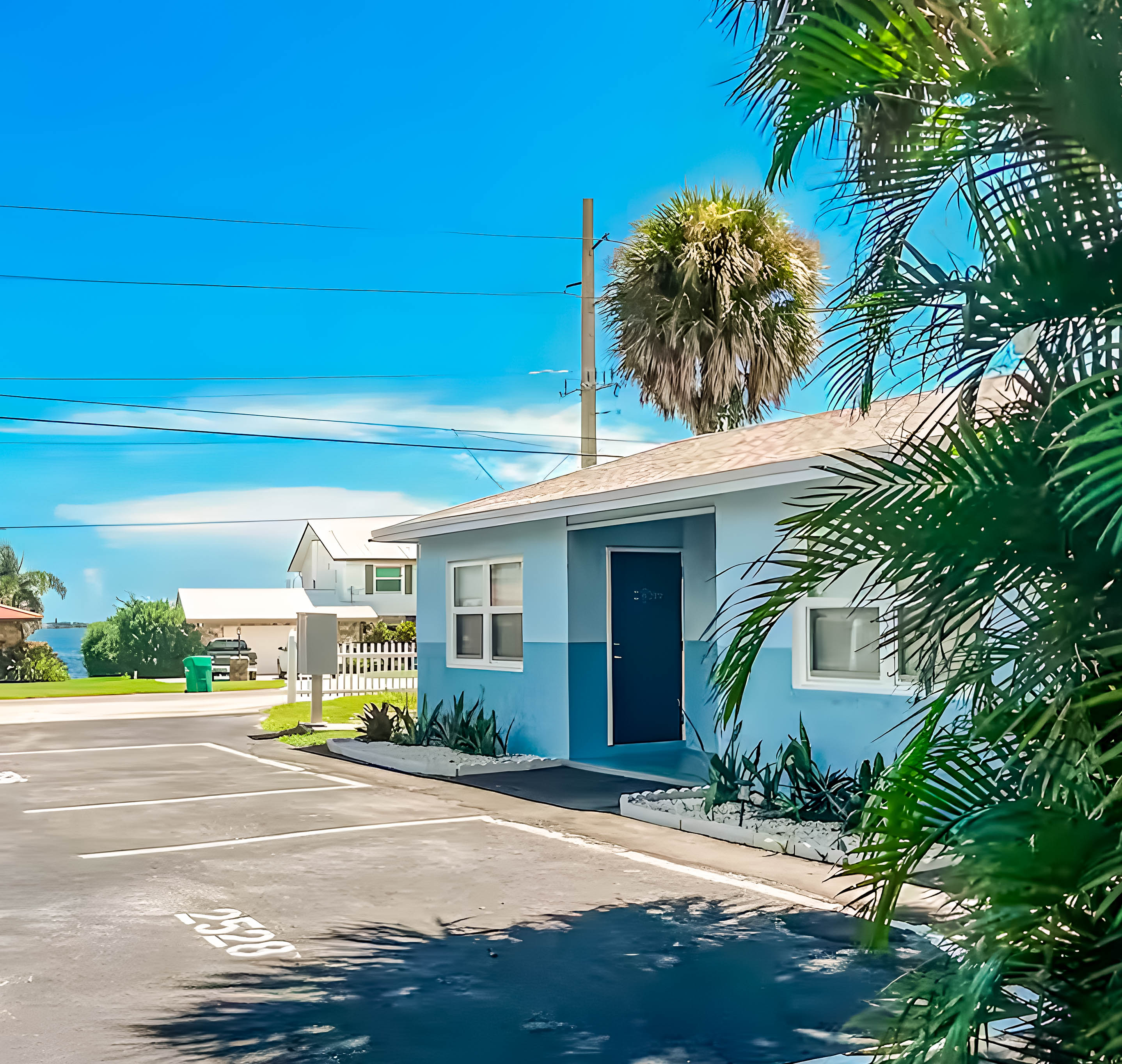 Studio - Compact · Unit 2528 - Image 3