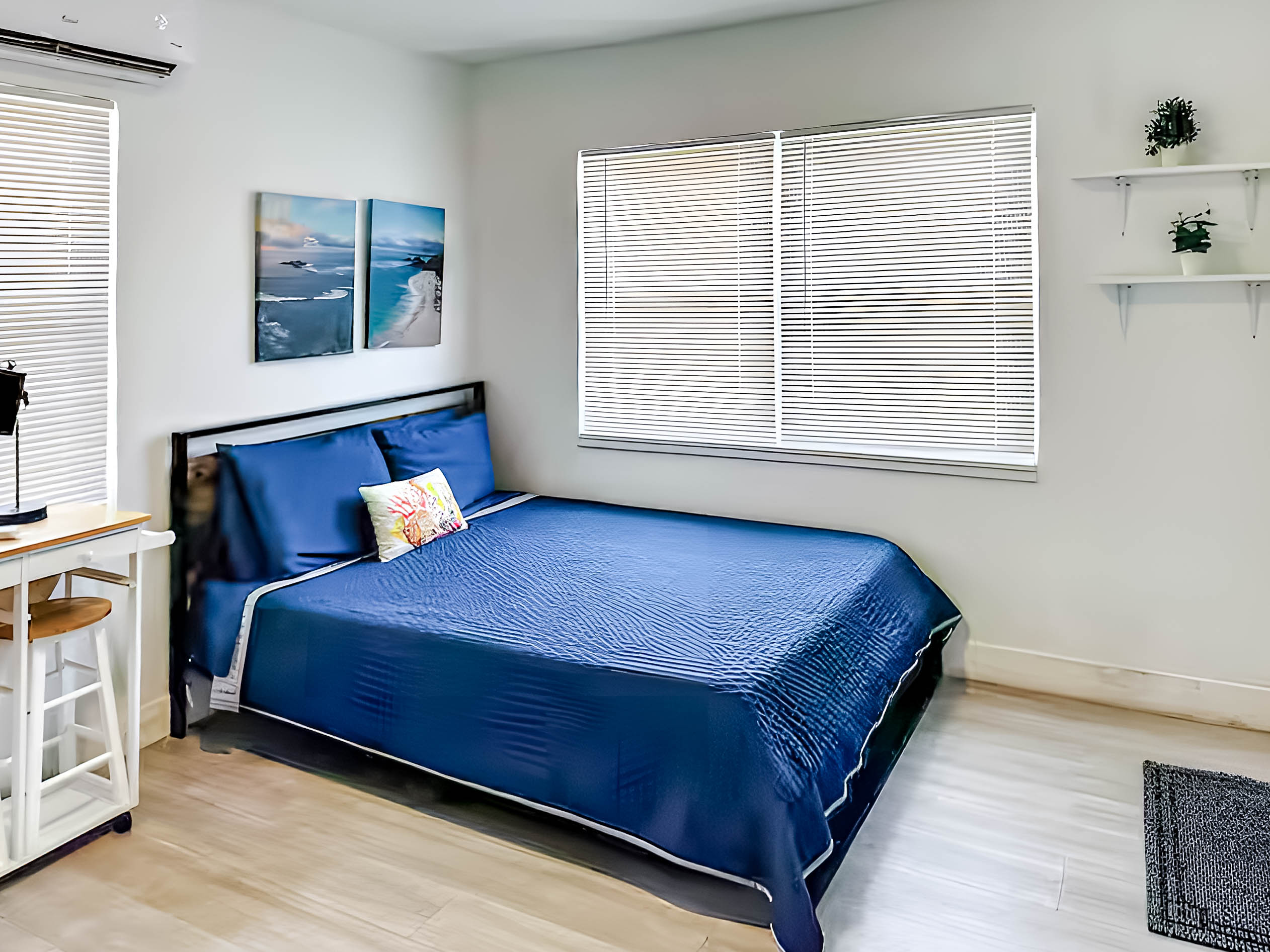 Studio - Compact · Unit 2528 - Image 5