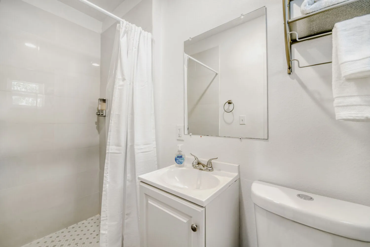 Studio — Comfort · Unit 2538 - Image 5