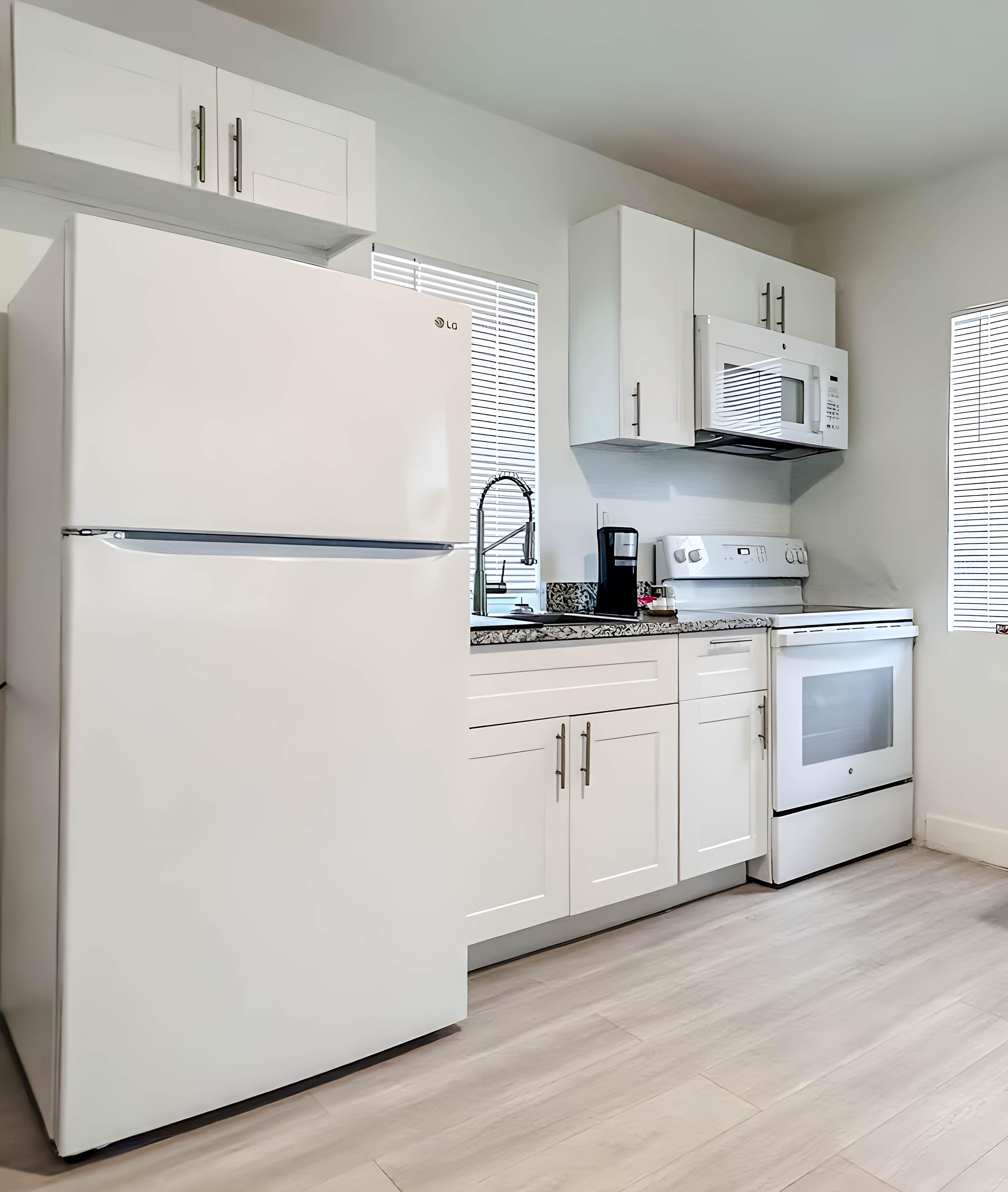 Studio — Comfort · Unit 2538 - Image 8