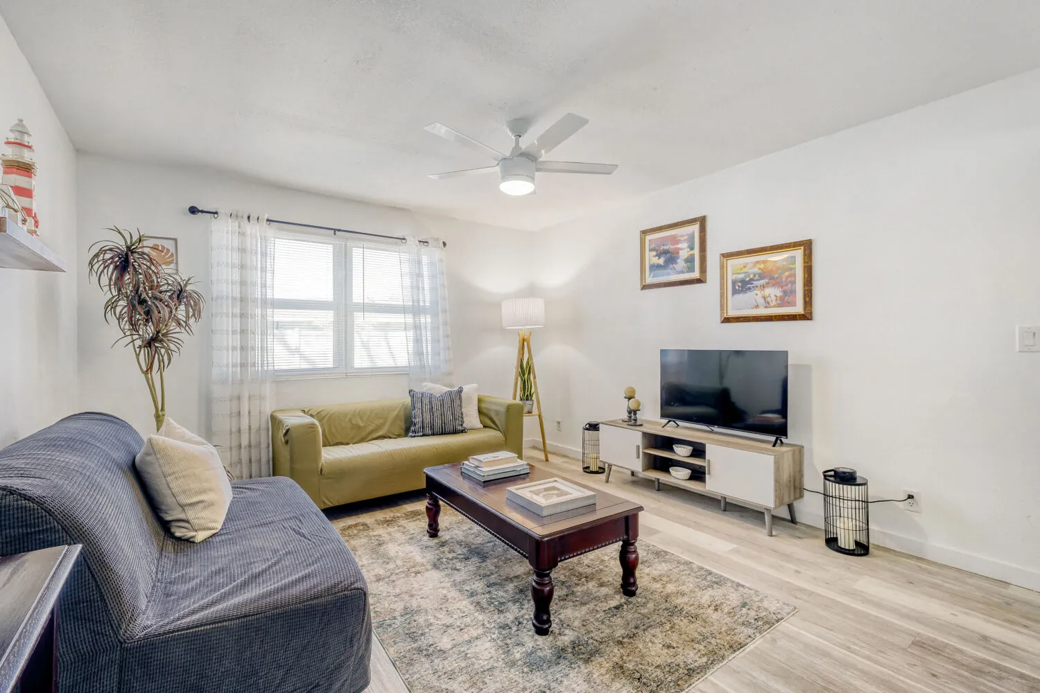 2 Bedroom, 1 Bath · Sea Grape 102 - Image 3