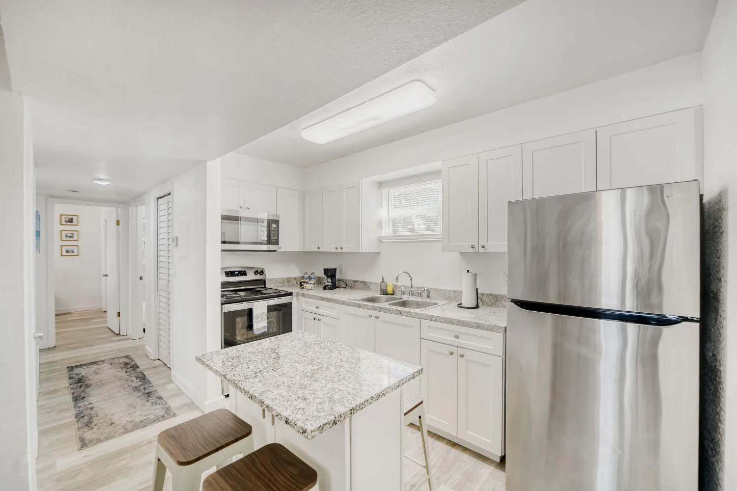 2 Bedroom, 1 Bath · Sea Grape 102 - Image 6