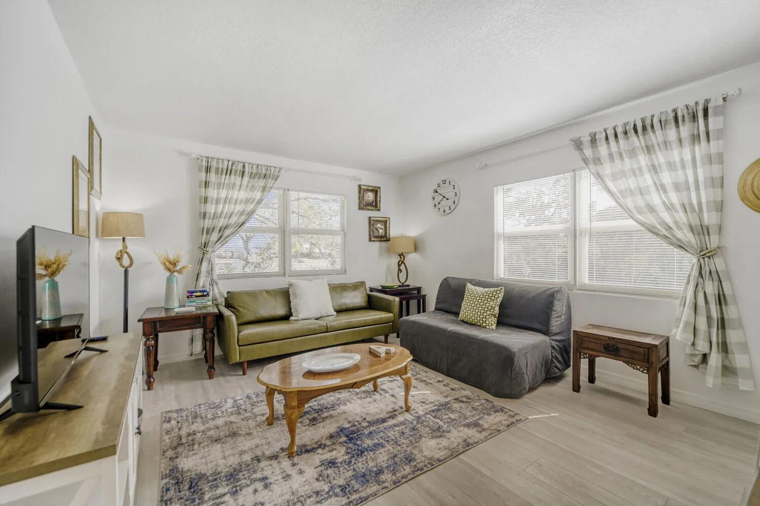 1 Bedroom, 1 Bath · Sea Grape 201 - Image 2